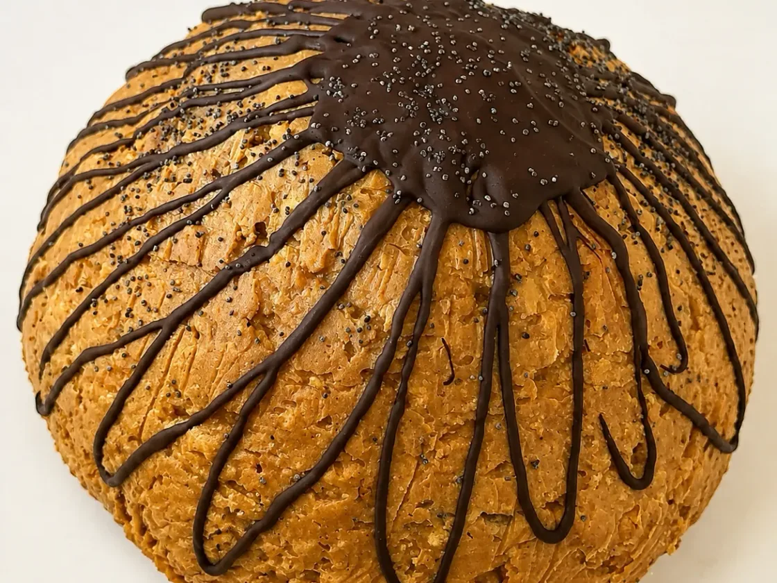 Gâteau fourmilière en pâte sablée croustillante, filet de chocolat et graines de pavot, Abelinha Feliz, Setúbal