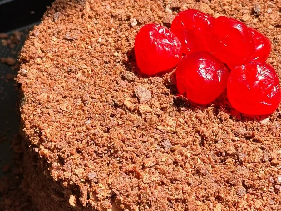 Gâteau Napoléon au chocolat et à la cerise, couches de pâte feuilletée au cacao, Abelinha Feliz, Setúbal