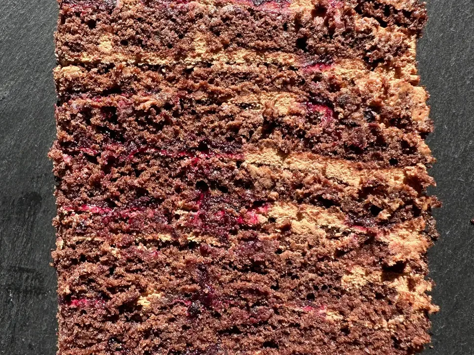 Part de gâteau au chocolat et confit de cassis, Abelinha Feliz, Setúbal