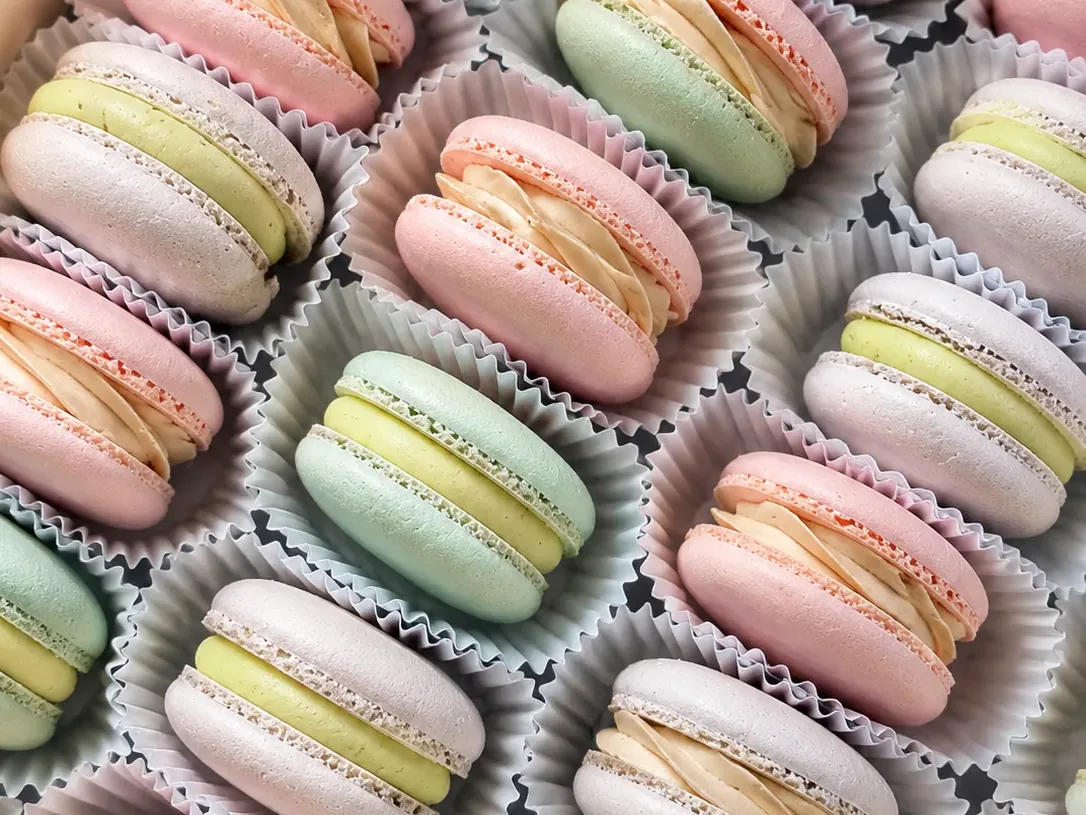 Boîte de 6 macarons assortis aux tons pastel, Abelinha Feliz, Setúbal