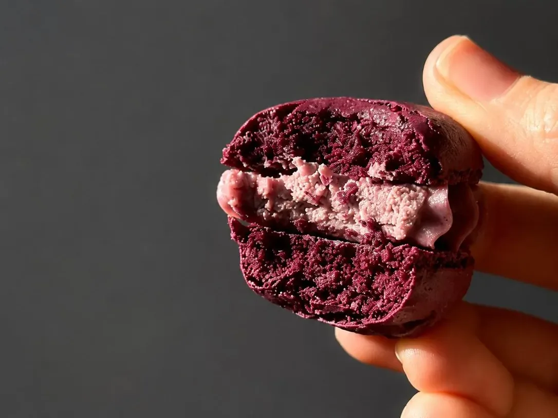 Macaron noir au chocolat intense, Abelinha Feliz, Setúbal