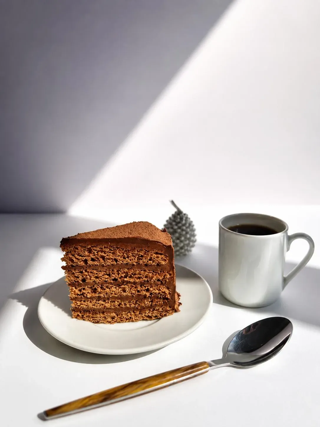 Bolo de trufa de chocolate com creme de ganache (pormenor), Abelinha Feliz, Setúbal